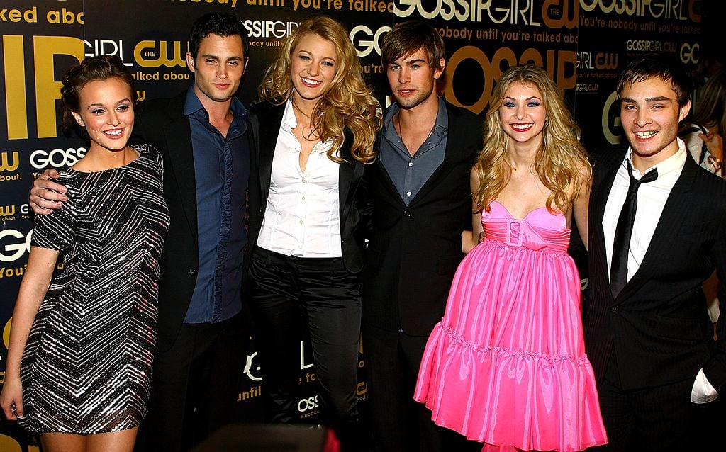 (L-R) Leighton Meester, Penn Badgley, Blake Lively, Chace Crawford, Taylor Momsen and Ed Westwick