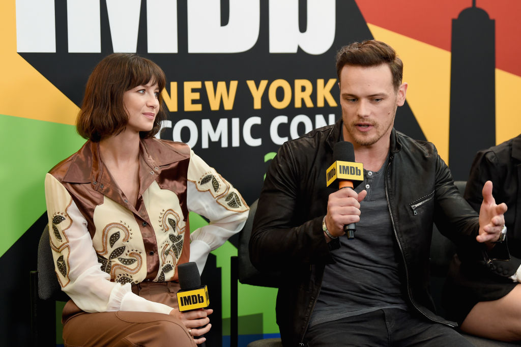 Caitriona Balfe and Sam Heughan at New York Comic-Con 2018