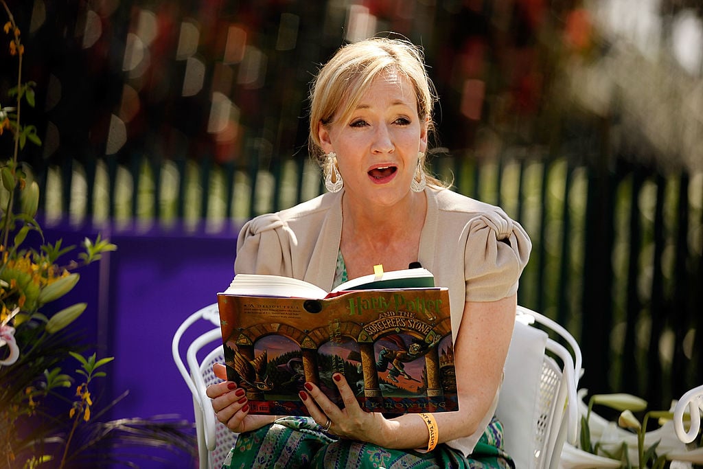 JK Rowling reading Harry Potter on the South Lawn of the White House in 2010