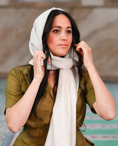 Meghan, Duchess of Sussex visits the Auwal Mosque