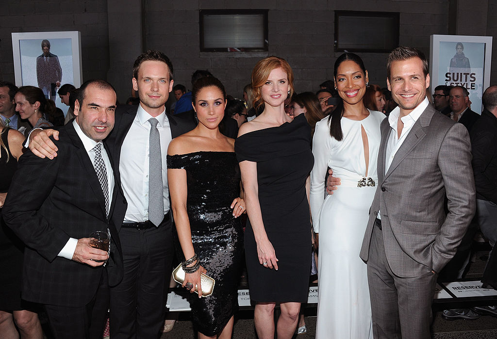 Rick Hoffman, Patrick J. Adams, Meghan Markle, Sarah Rafferty, Gina Torres and Gabriel Macht