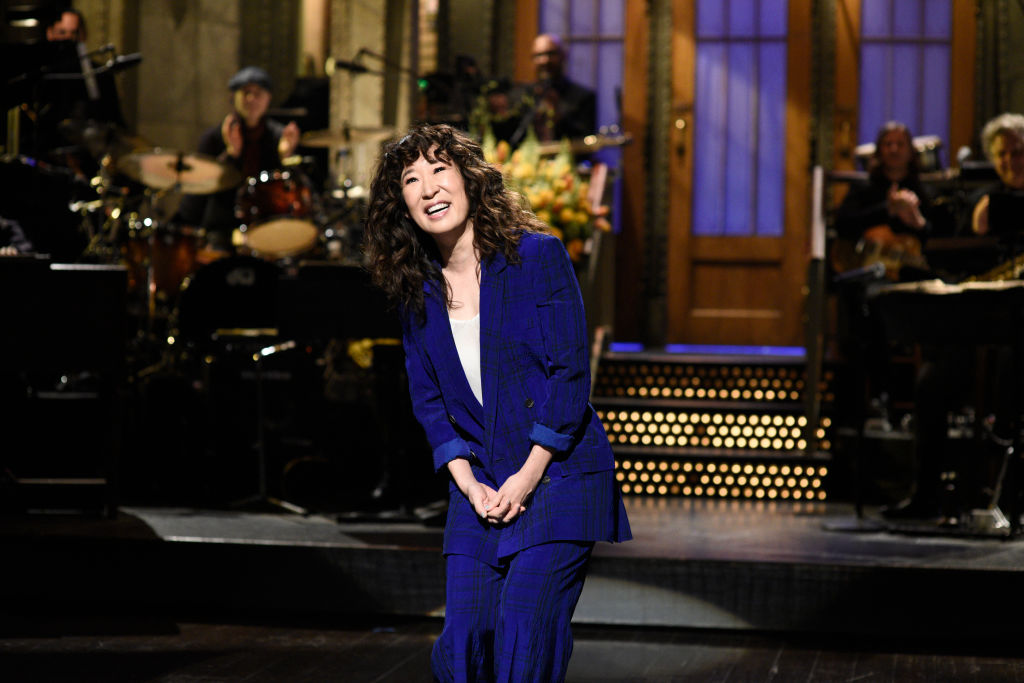 Host 'Sandra Oh' on 'Saturday Night Live'