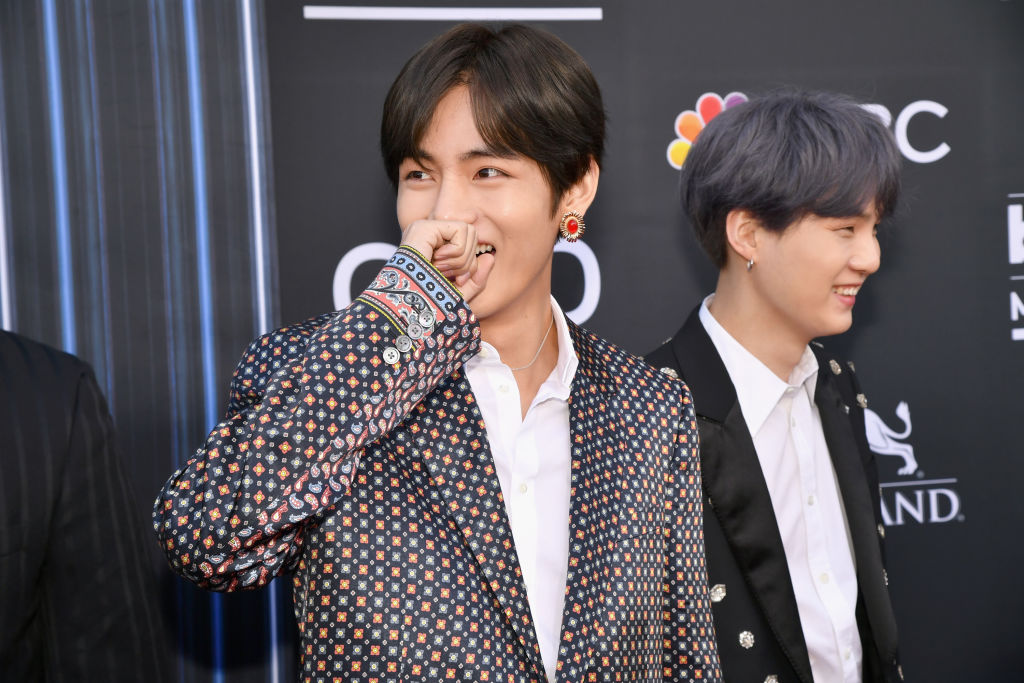 V of BTS attends the 2019 Billboard Music Awards