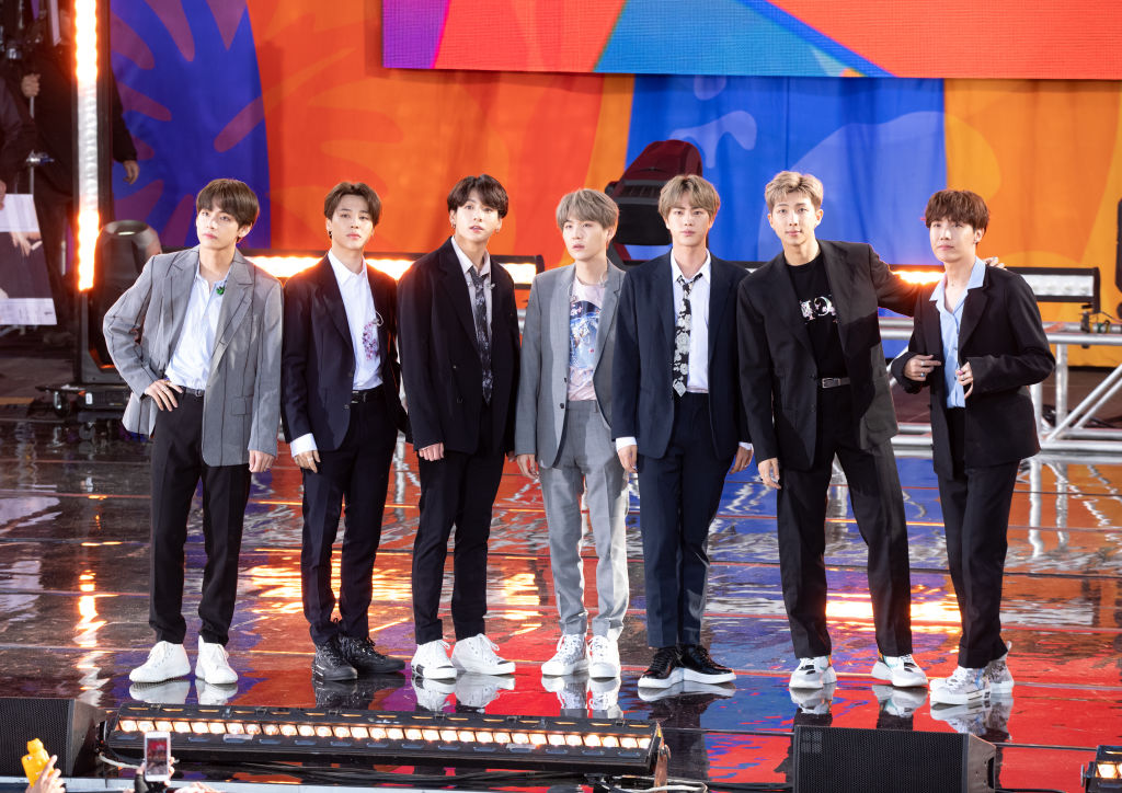 BTS Performs On "Good Morning America"
