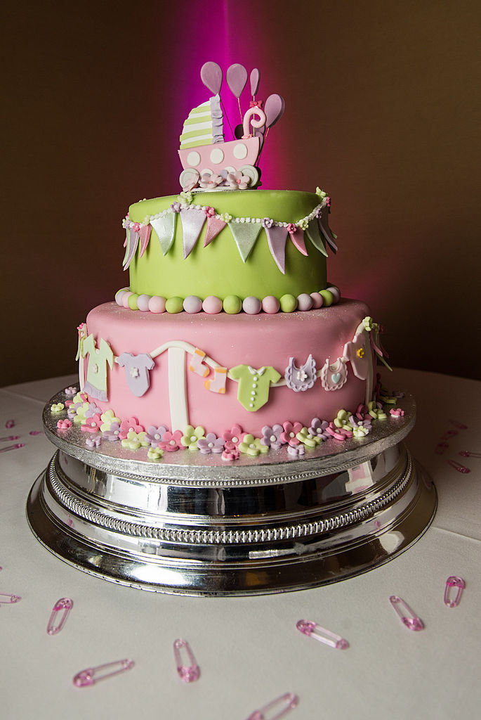 Baby shower cake