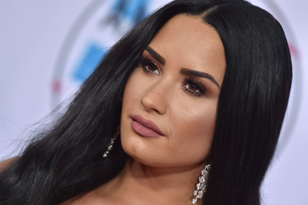 Demi Lovato at an award show