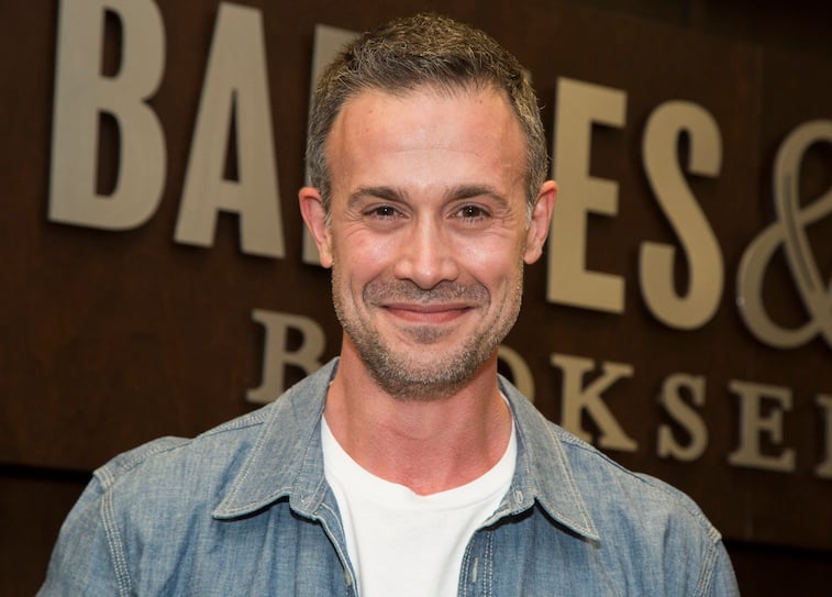Freddie Prinze, Jr. poses with his new book