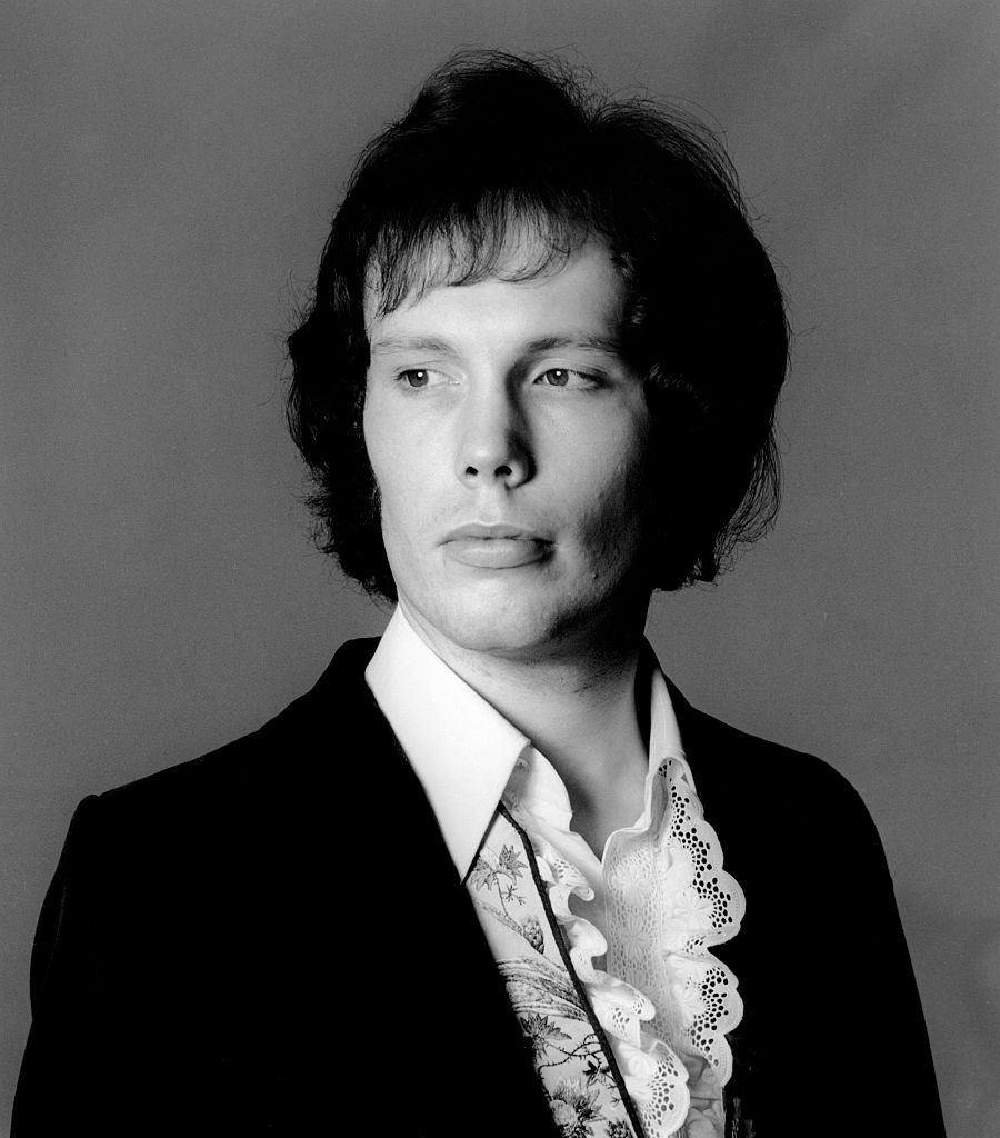 Julian Fellowes, 1972