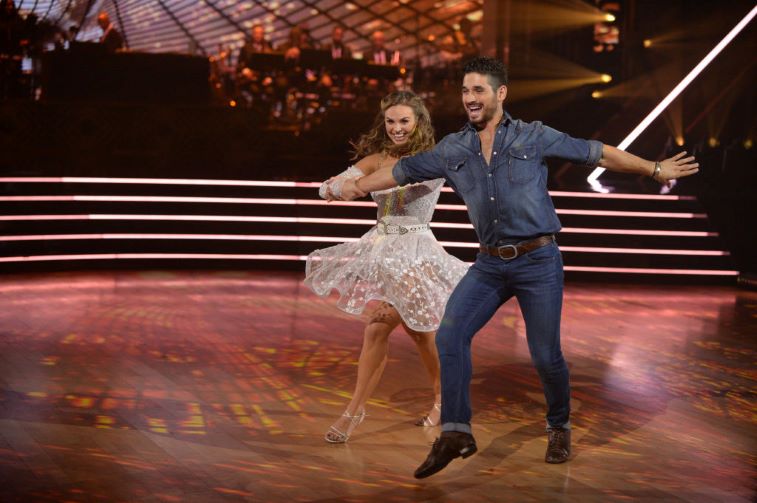 Hannah Brown dancing with Alan Bersten