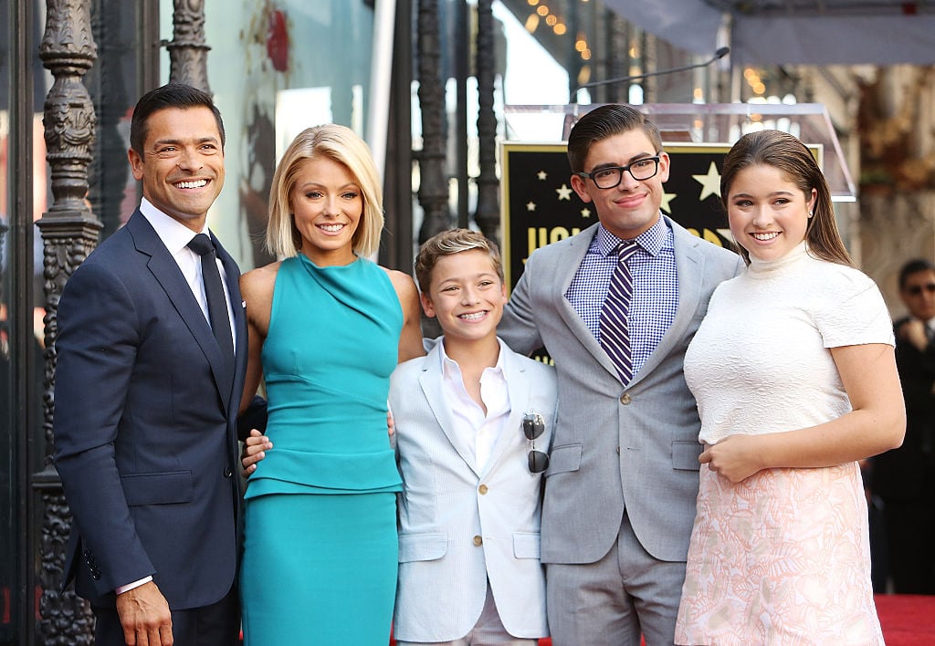 Kelly Ripa, Mark Consuelos with their children