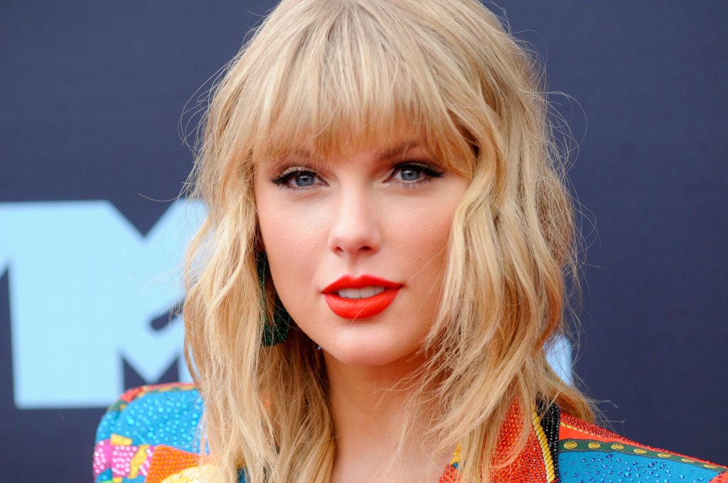 Taylor Swift attends the 2019 MTV Video Music Video Awards.