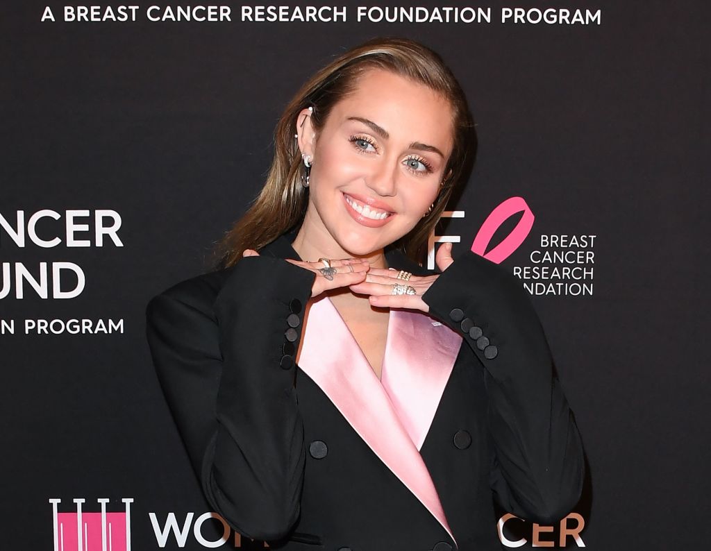 Miley Cyrus arrives for 'An Unforgettable Evening' benefiting The Women's Cancer Research Foundation 