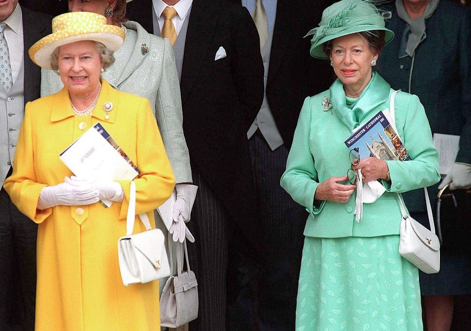 The Crown Was Queen Elizabeth Ii Close With Her Younger Sister Princess Margaret