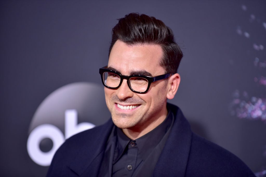 Dan Levy walks the red carpet