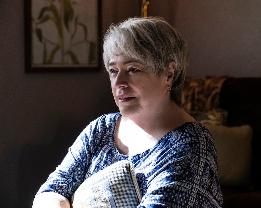 Kathy Bates as Bobi Jewell