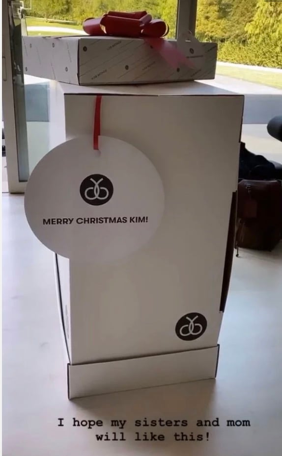 Kim-Kardashian-Christmas-gift