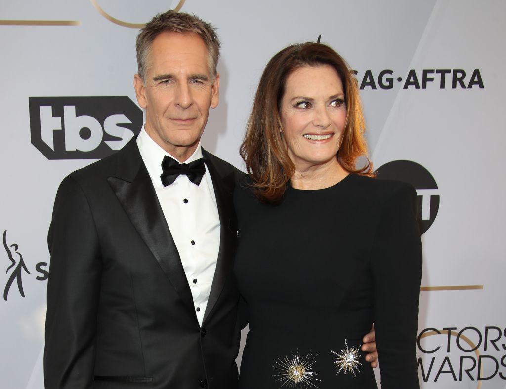Scott Bakula and his wife Chelsea Field. | Dan MacMedan/Getty Images