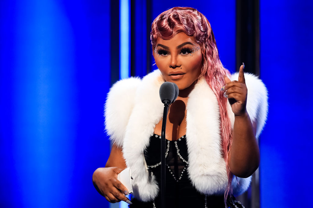 Lil Kim speaks onstage at the BET Hip Hop Awards 2019.