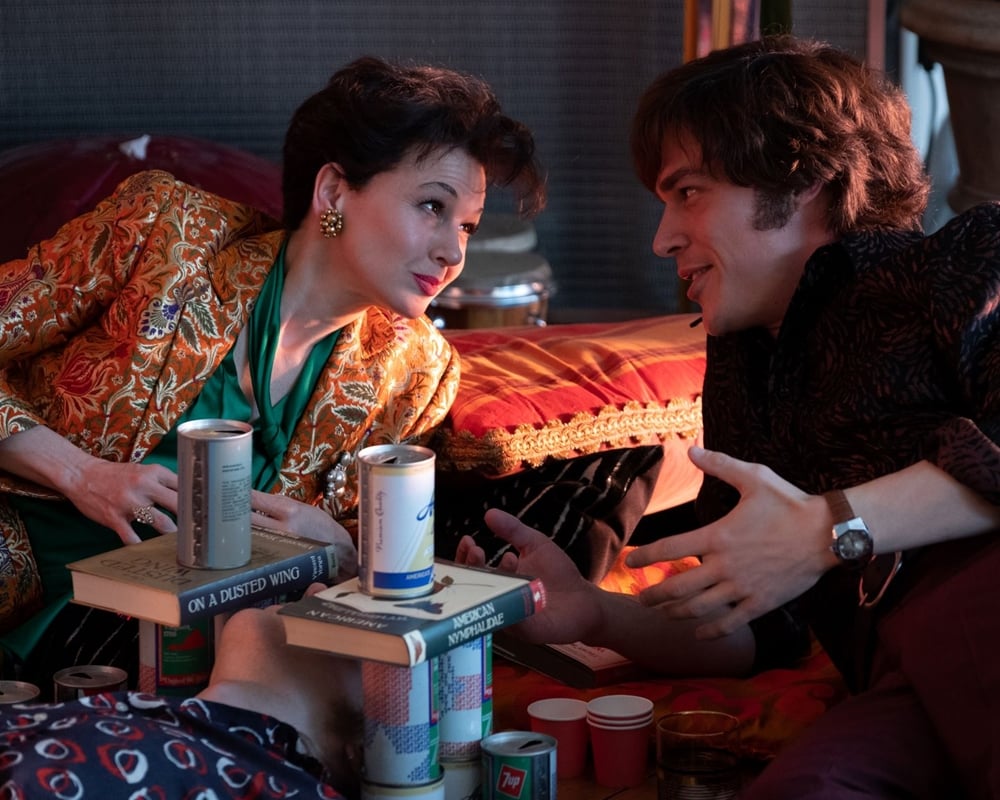 Renee Zellweger and Finn Wittrock in Judy