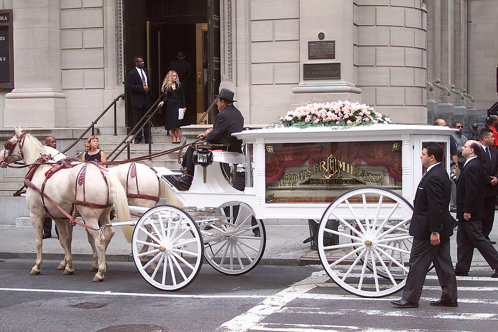 Aaliyah's funeral procession arriving at a church in New York City on  8/31/2001