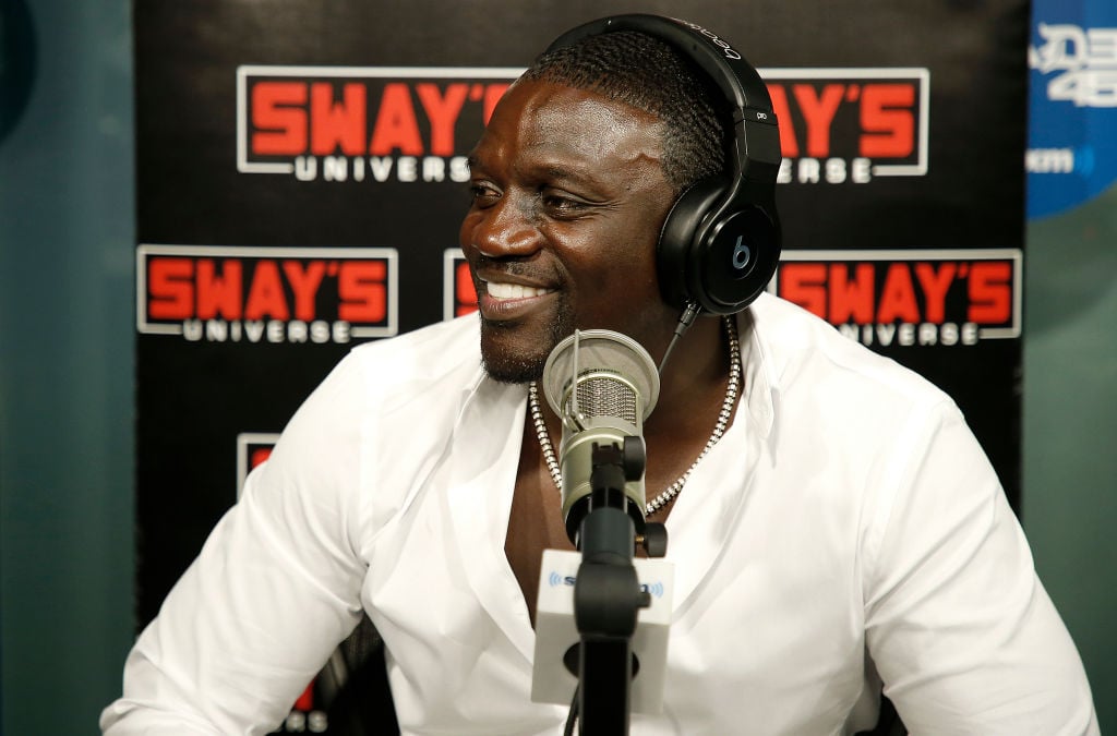 Akon visiting SiriusXM studios