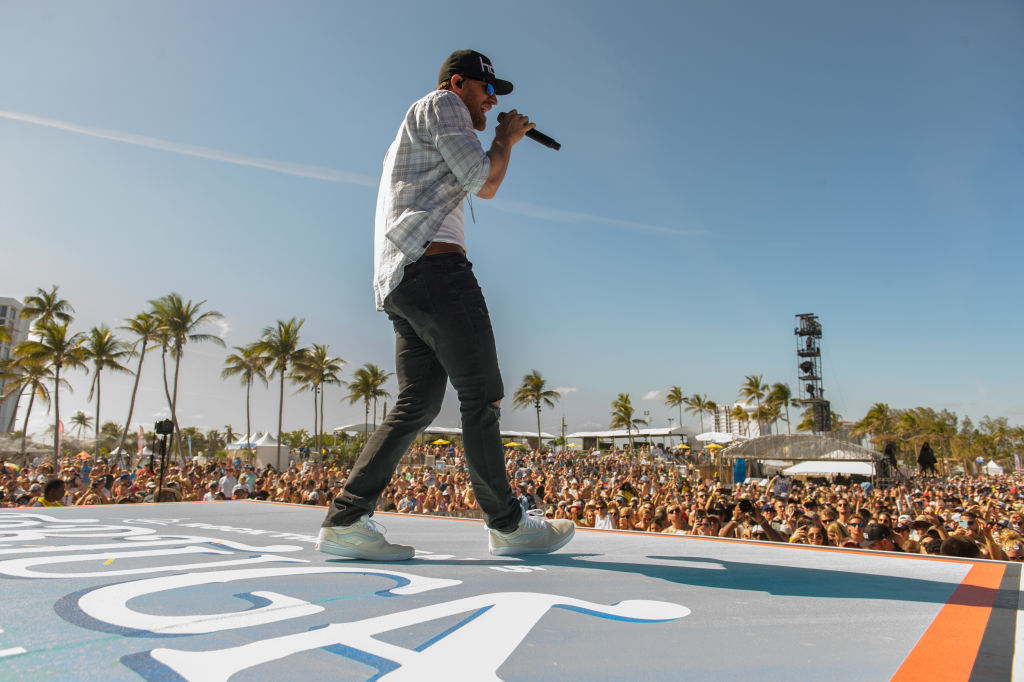 Chase Rice performs at Tortuga Music Festival in 2018 | Jason Koerner/Getty Images