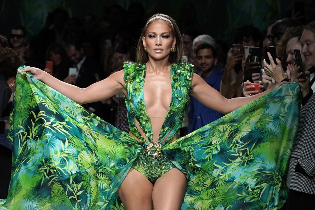 Jennifer Lopez donns iconic Versace rdess at fashon show