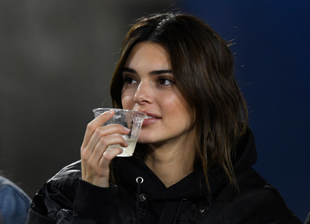 Fans Can't Keep it Together After Kendall Jenner Spent New Year's Eve ...