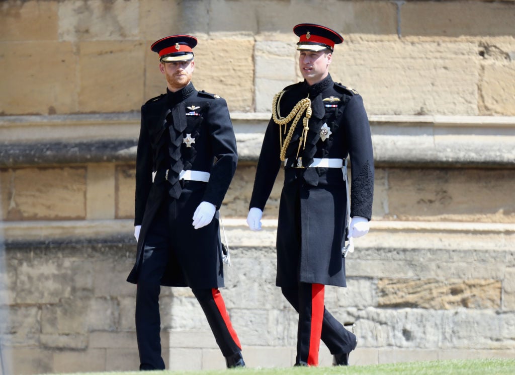 Prince Harry, Duke of Sussex (L) and Prince William, Duke of Cambridge arrive for the wedding ceremony of Prince Harry