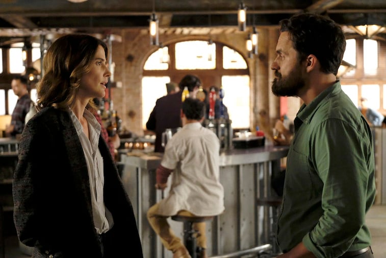 COBIE SMULDERS, JAKE JOHNSON in Stumptown