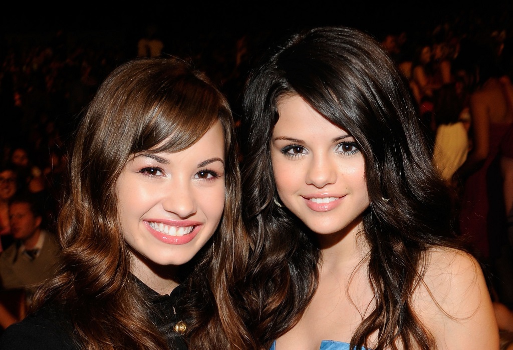 Demi Lovato and Selena Gomez at the 2008 Teen Choice Awards