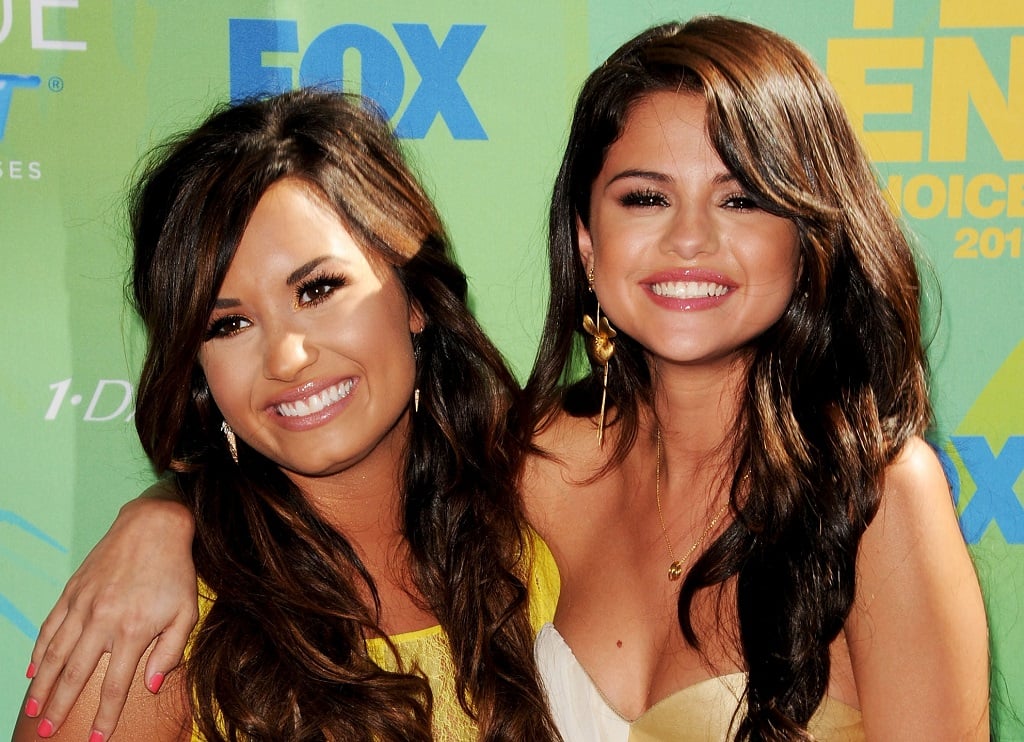 Demi Lovato and Selena Gomez at the 2011 Teen Choice Awards