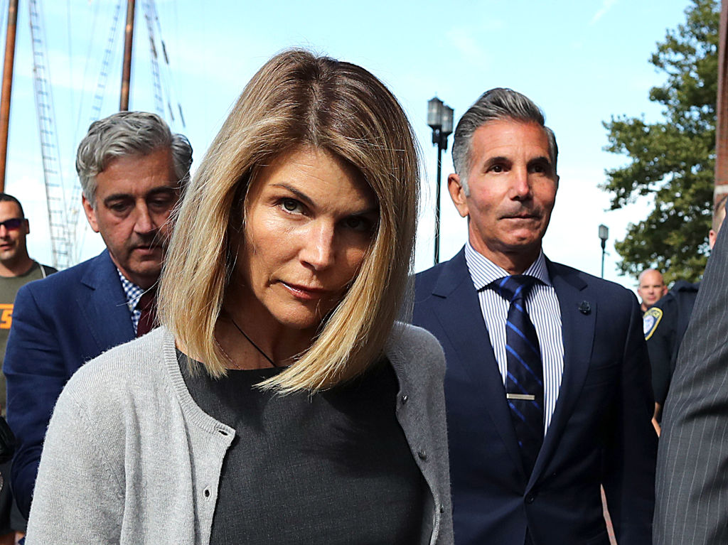 Lori Loughlin, Mossimo Giannulli Appear In Boston Courthouse