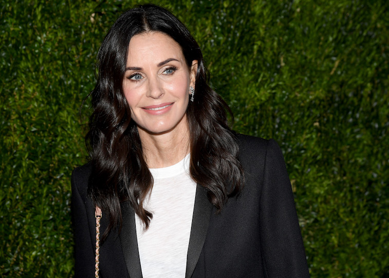 'Friends' Honored Courteney Cox's Wedding With David Arquette In a ...