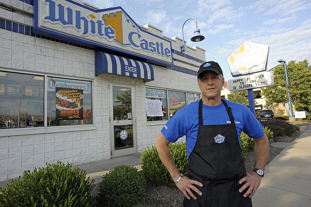 Fans Cannot Stand How Fake The CBS Reality Show Undercover Boss Has Fans Cannot Stand How Fake The CBS Reality Show Undercover Boss Has