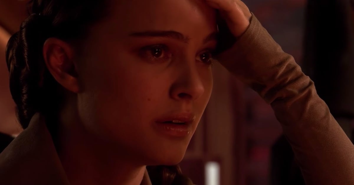 Padmé (Natalie Portman) pauses right before she disembarks her ship on Mustafar.