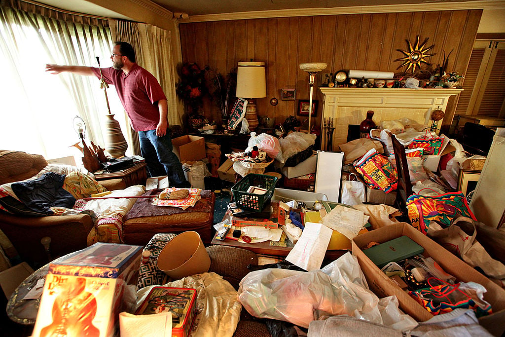 The Most Horrifying Episode of 'Hoarders' Made Viewers Burst Into Tears