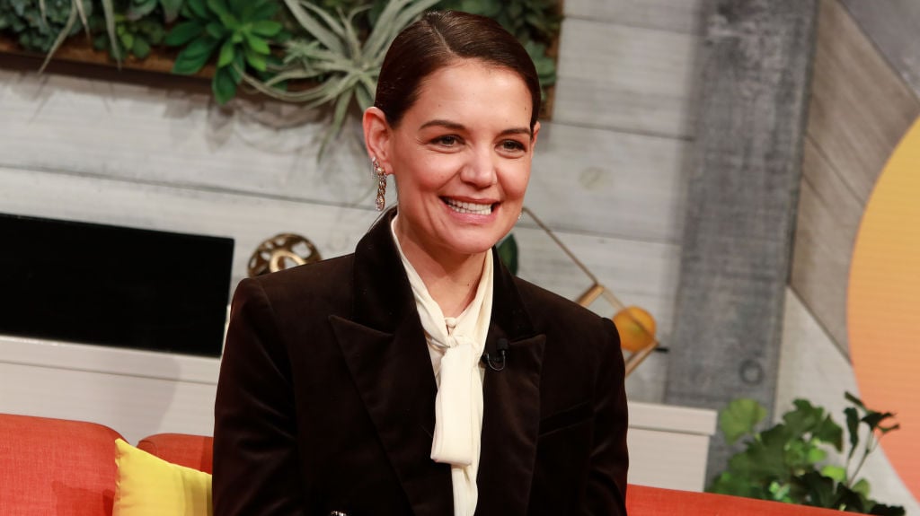  Katie Holmes visits BuzzFeed's "AM To DM" 