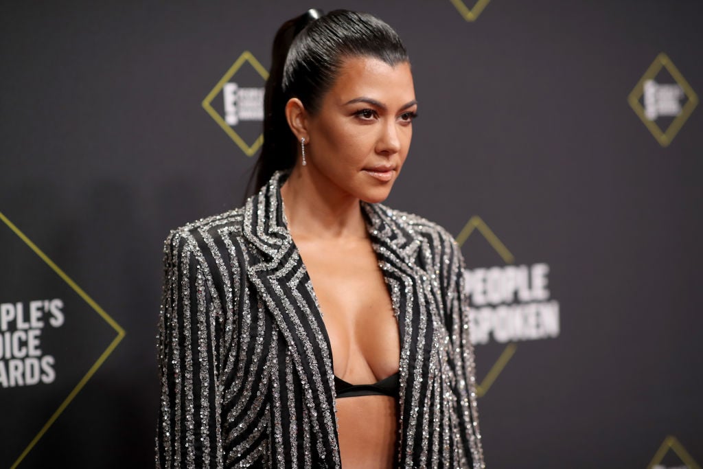 Kourtney Kardashian arrives to the 2019 E! People's Choice Awards held at the Barker Hanga