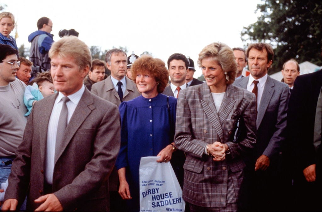Princess Diana and her sister, Sarah.