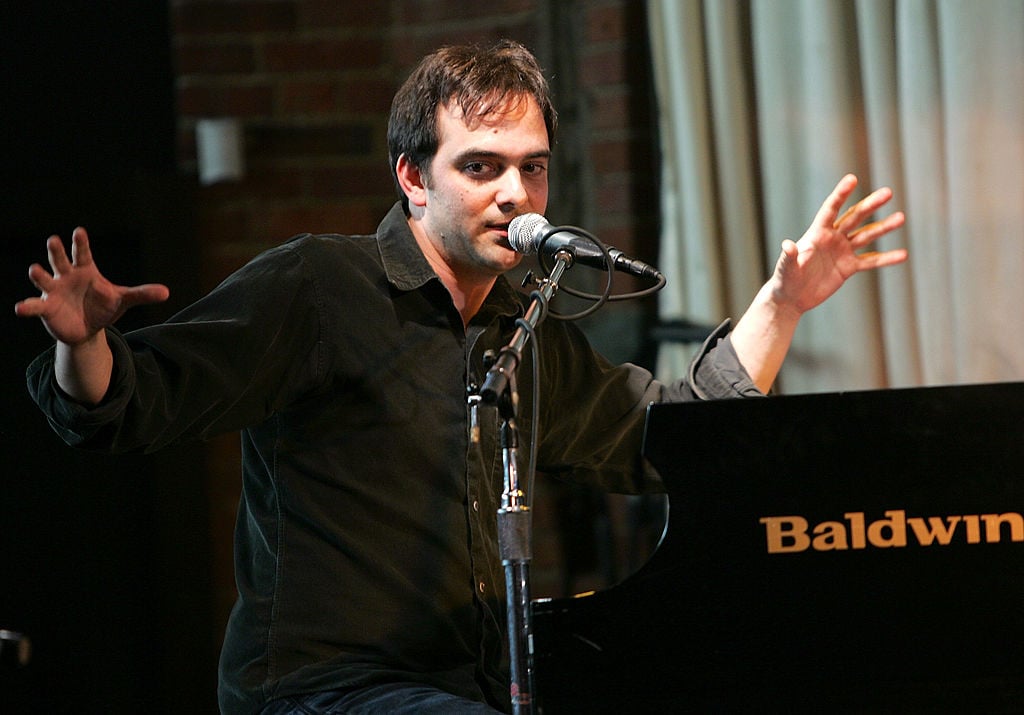 Fountains of Wayne Singer Adam Schlesinger Dies From COVID-19 Complications