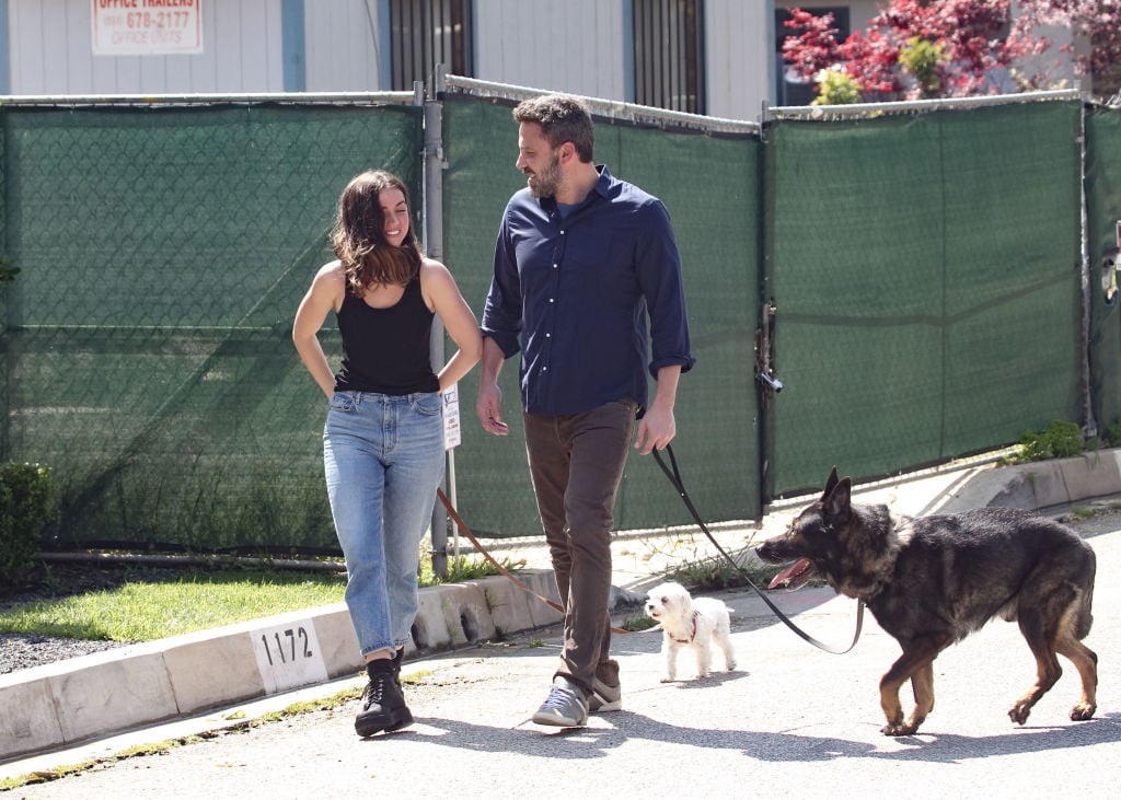 Ana de Armas and Ben Affleck