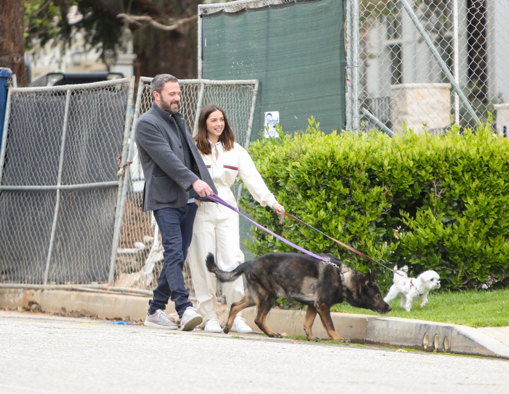 Ana de Armas and Ben Affleck