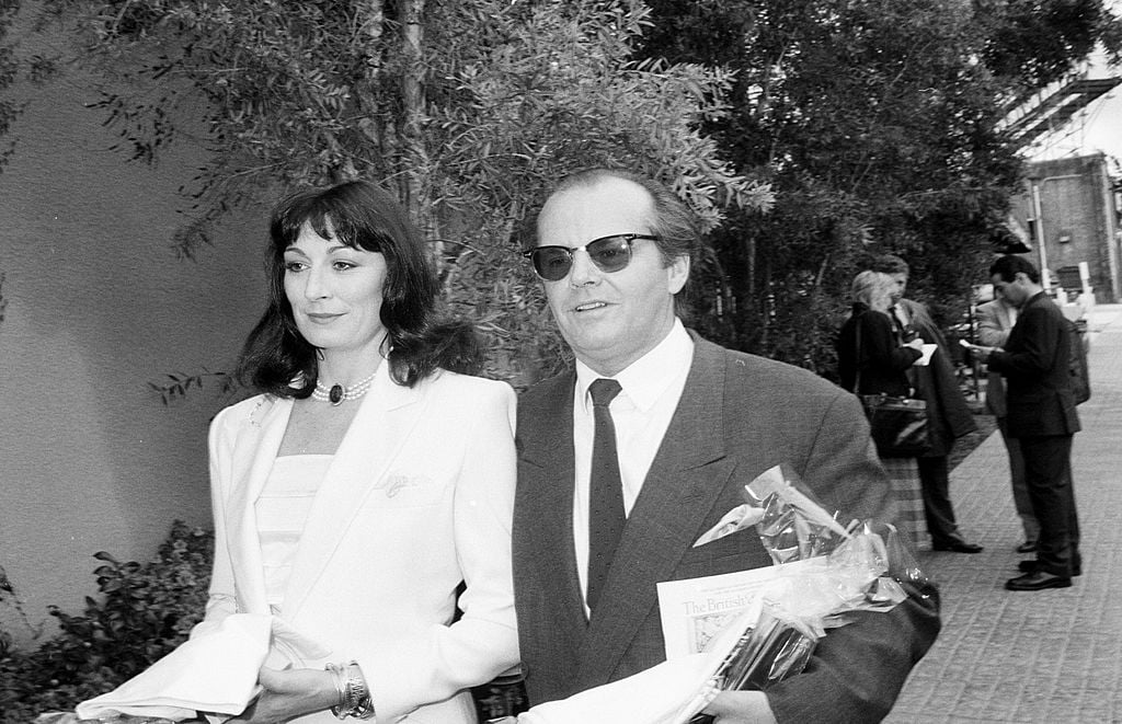 Anjelica Huston and Jack Nicholson