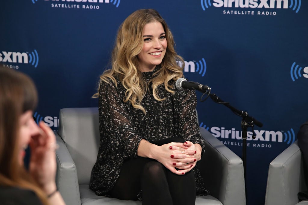 Annie Murphy Only Said Alexisâ€™ Famous Phrase Twice on â€˜Schittâ€™s Creekâ€™