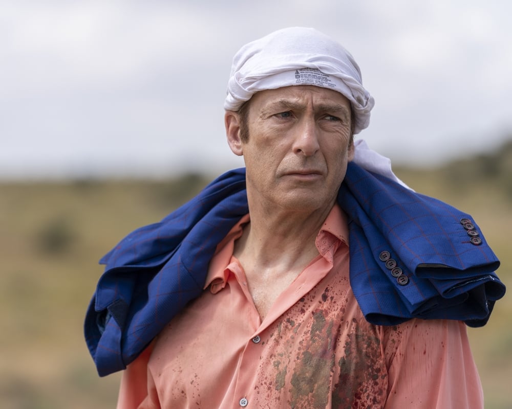 Better Call Saul: Bob Odenkirk wraps his shirt over his head