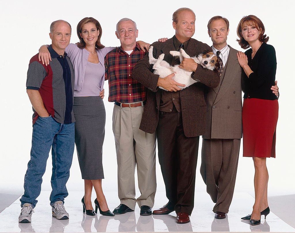 Cast of 'Frasier (l-r) Dan Butler, Peri Gilpin, John Mahoney, Kelsey Grammer, David Hyde Pierce, Jane Leeves 