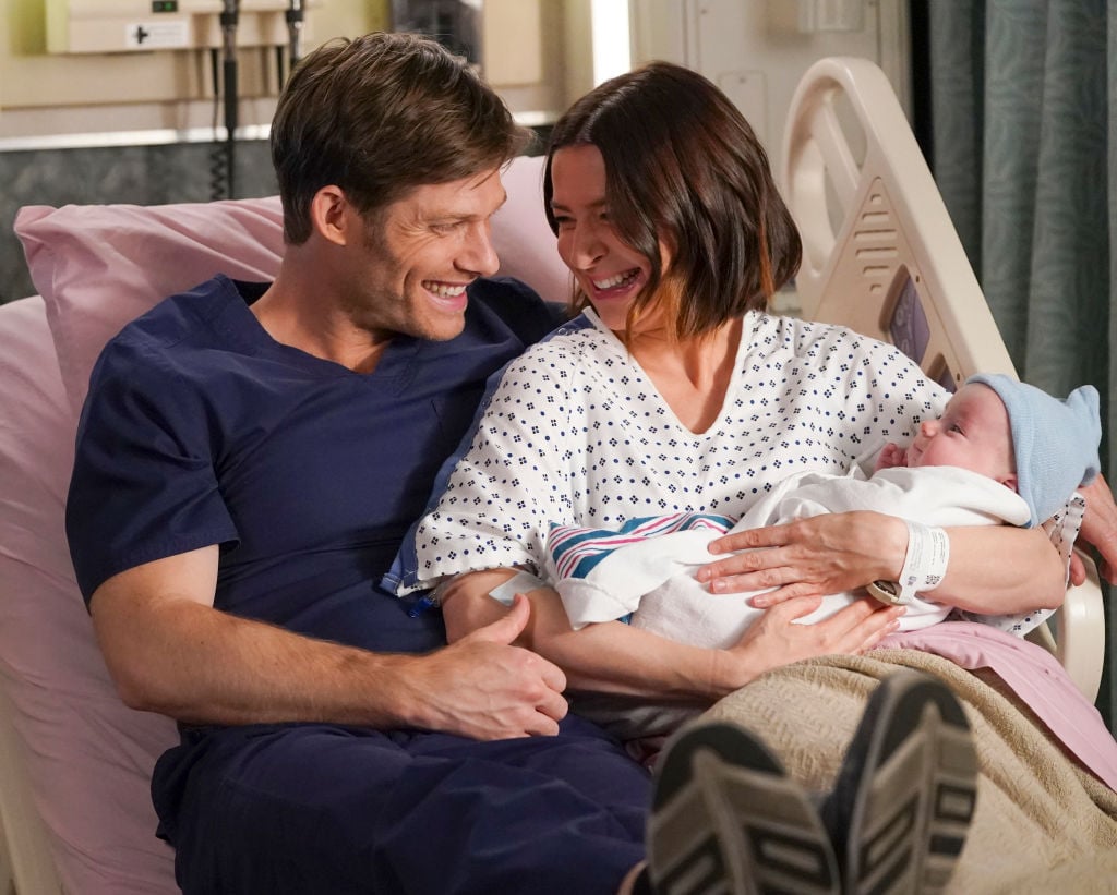 Chris Carmack as Link and Caterina Scorsone on 'Grey's Anatomy' Season 16