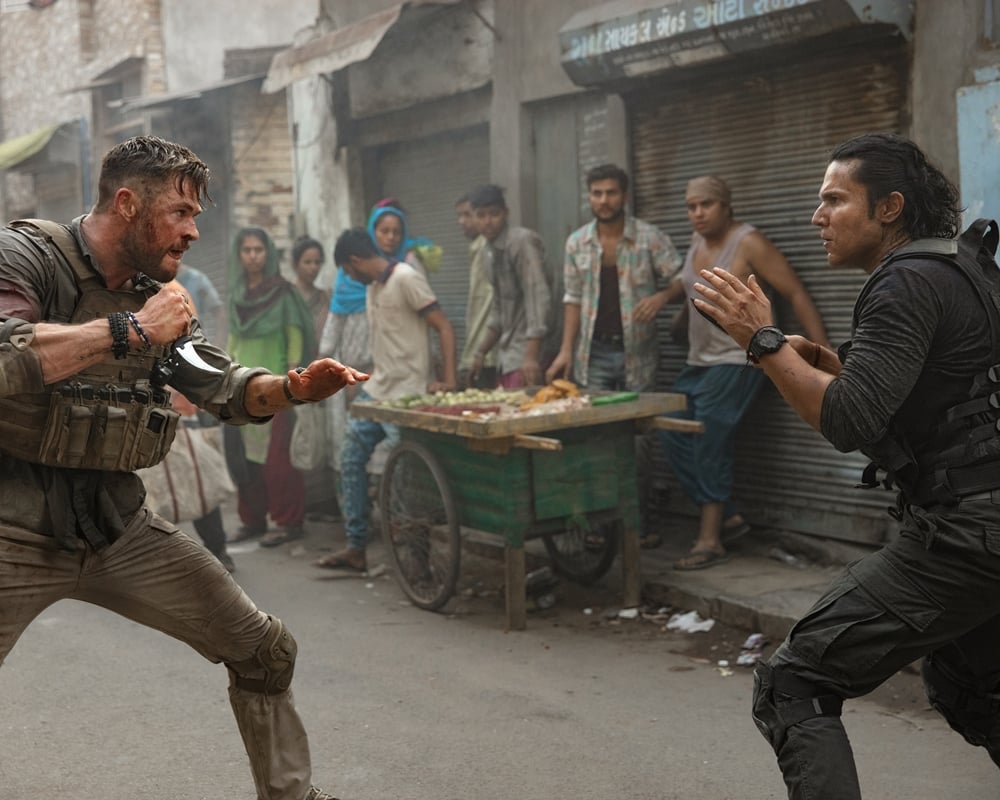 Extraciton: Chris Hemsworth and Randeep Hooda