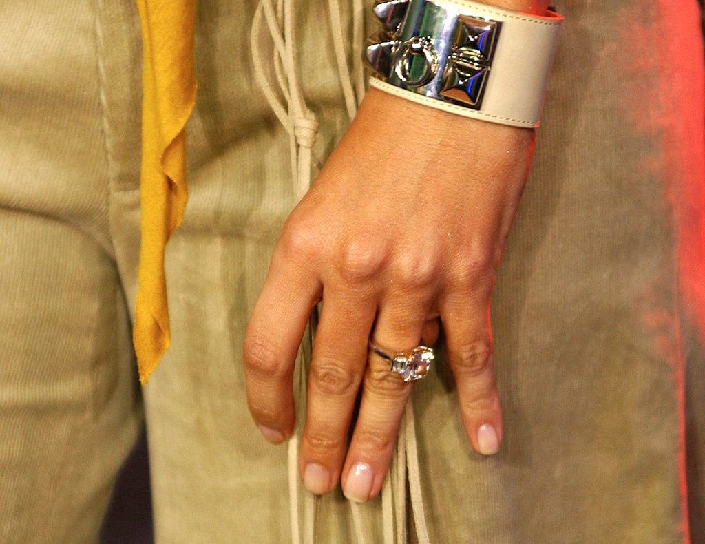 Jennifer Lopez' ring from Ben Affleck